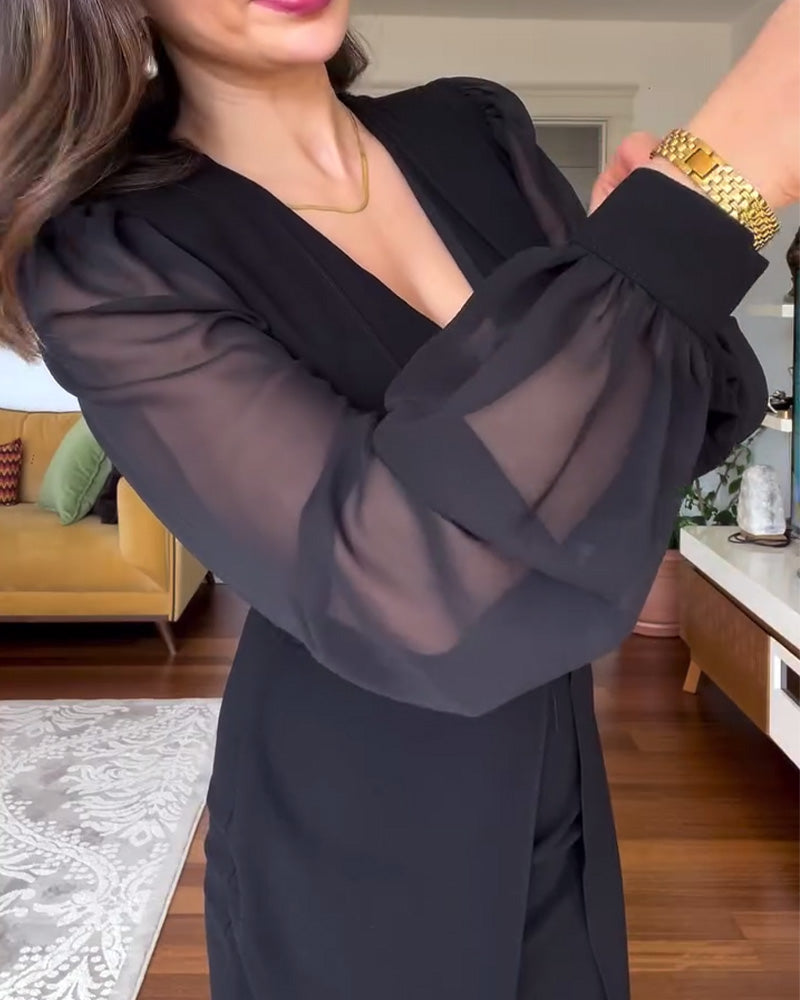 Kleid mit V-Ausschnitt und Laternenärmeln, schmal