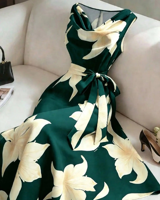 Kleid Mock Neck Ärmellos Blumig