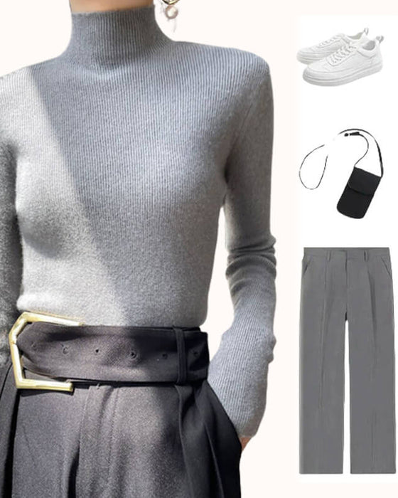 Gestrickter Pullover Mit Halbhohem Kragen