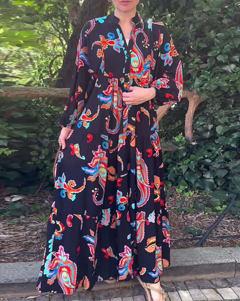 Patchworkkleid mit vintage-print und langen ärmeln