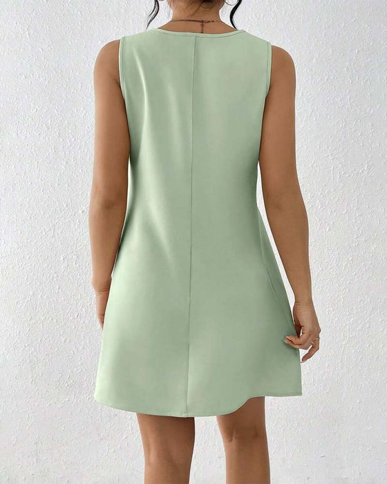 Kleid mit schrägem Kragen ohne Ärmel elegant