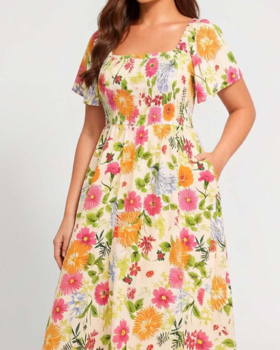 Kleid Quadratischer Ausschnitt Blumig Smock Taille