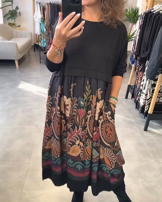 Kleid Blumig Rundhals Patchwork Ausgestellt