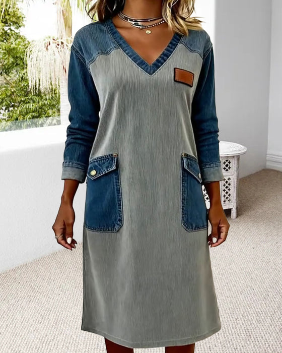 Kleid Mit V-Ausschnitt, Modischem Aussehen Und Farbblock-Design