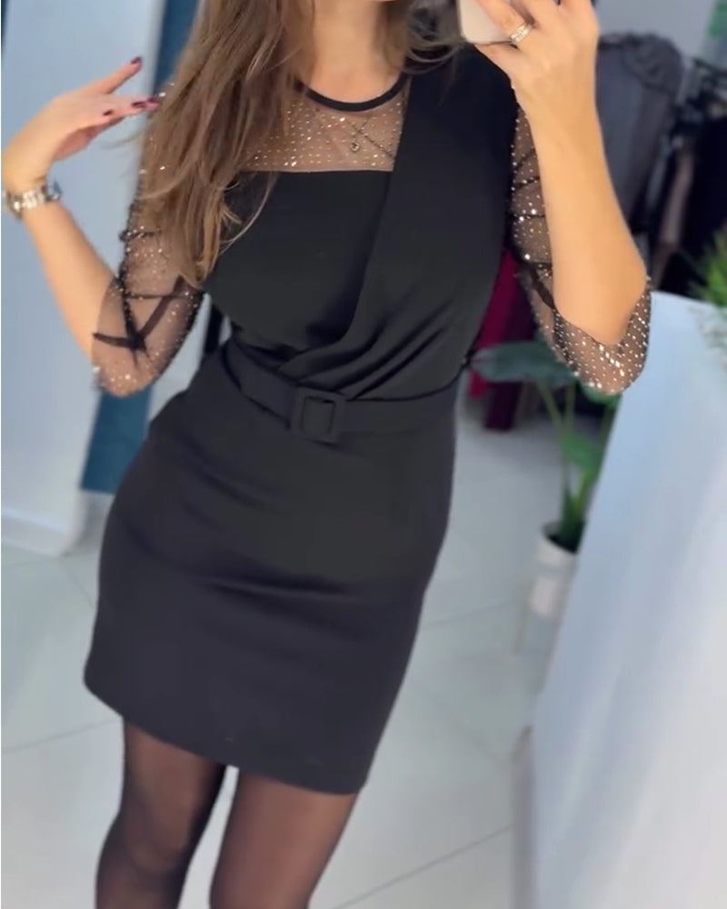 Kleid Mesh Kappe Strass Slim Fit Hüftumspielend