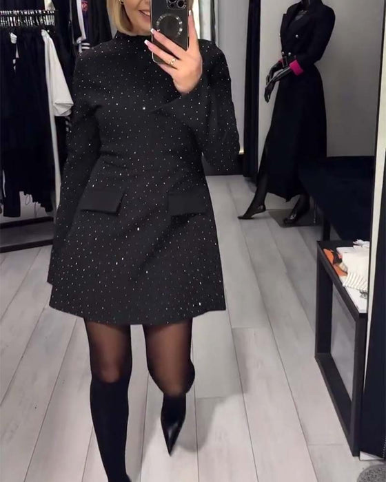 Elegantes Kleid mit dezentem Schimmer