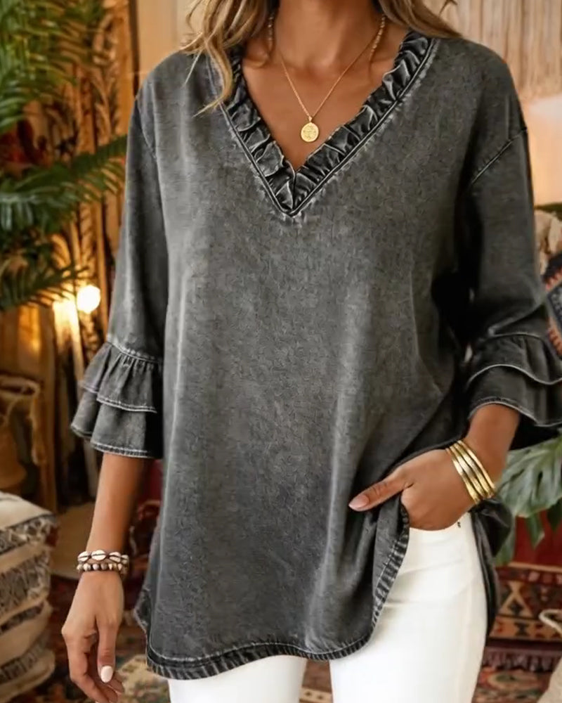Rüschen-Bluse Mit Kurzen Ärmeln Und V-Ausschnitt Aus Denim
