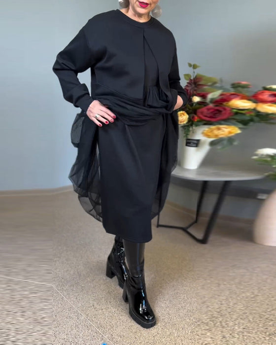 Elegantes Kleid mit unregelmäßigen Maschennähten in Volltonfarbe