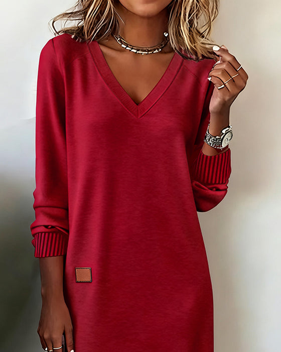 Strickkleid V-Ausschnitt stilvoll