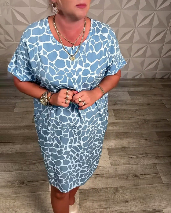 Lässiges Kleid mit Rundhalsausschnitt und Print