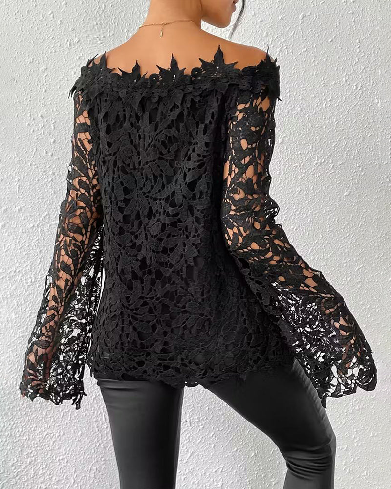 Modische ärmellose gehäkelte Bluse