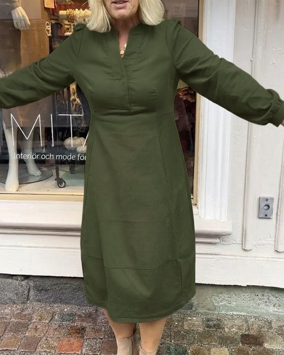 Lässiges Retro-Kleid mit langen Ärmeln