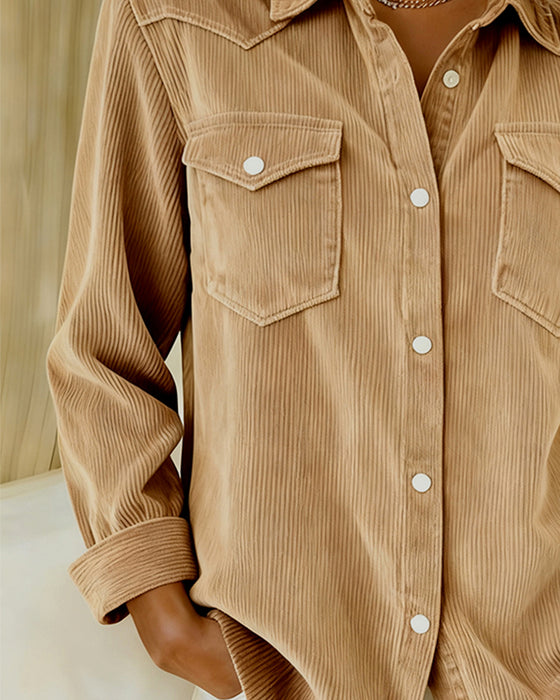 Langärmliges Hemd mit Revers und Knopfleiste