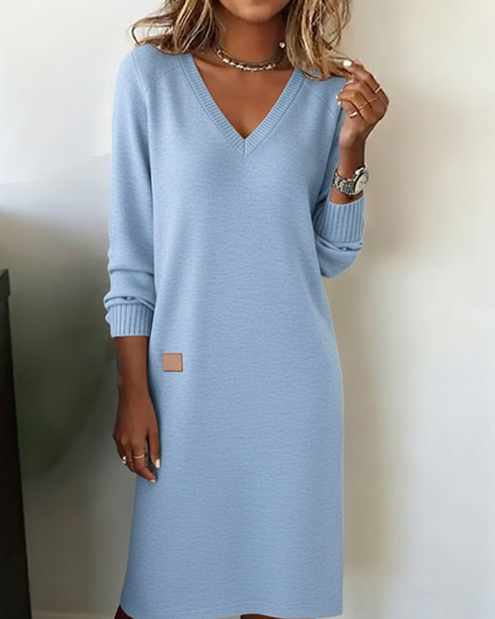 Strickkleid V-Ausschnitt stilvoll
