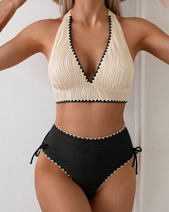 Bikini Zweiteiliges Set Mit Halterhals und Kontrastfarbe Design