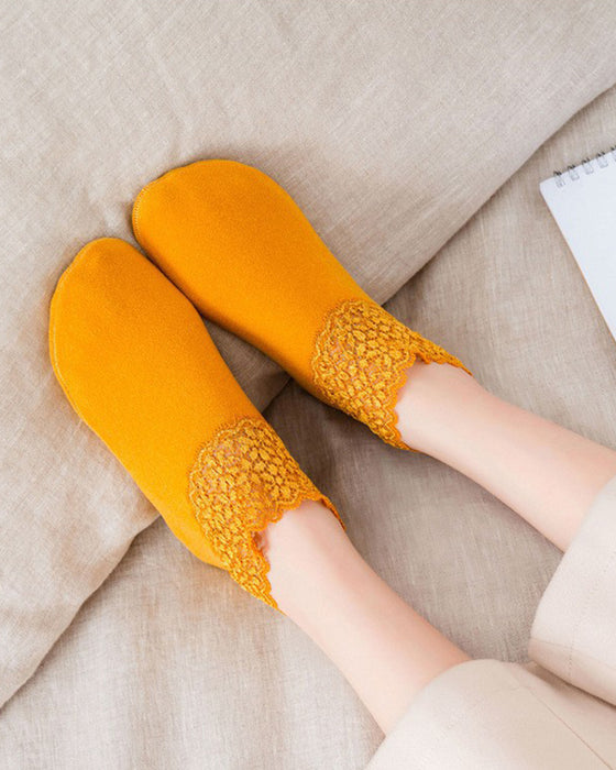 Neue warme Socken mit modischer Spitze