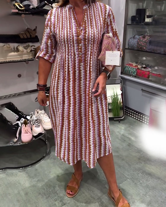 Kleid mit Wellenmuster