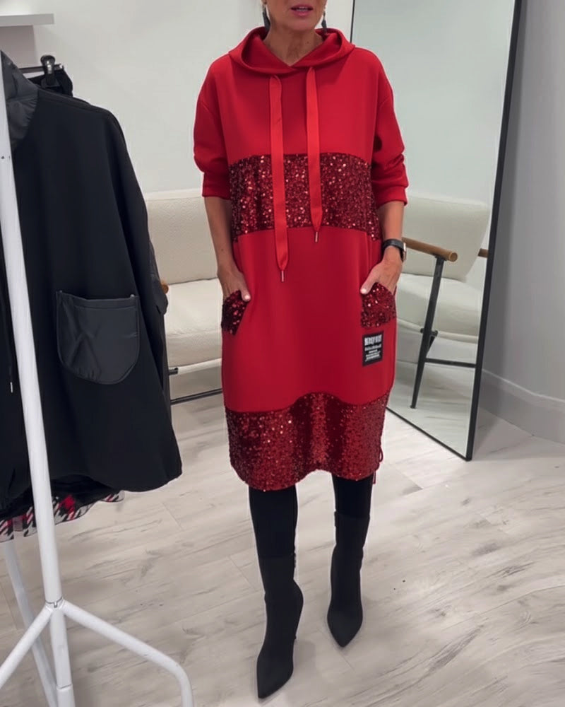 Kleid mit Kapuze und modischem Patchwork