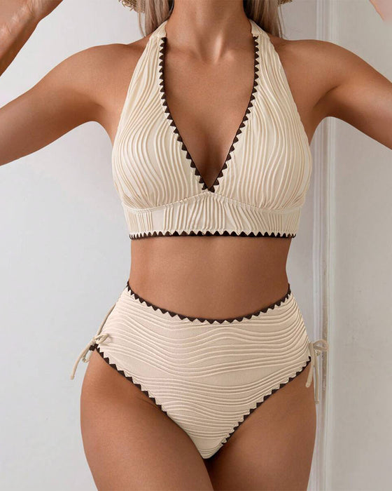 Bikini Zweiteiliges Set Mit Halterhals und Kontrastfarbe Design