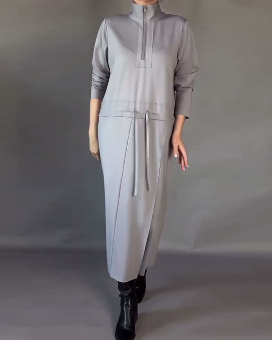 Modisches Kleid mit Halbzipp-Ausschnitt