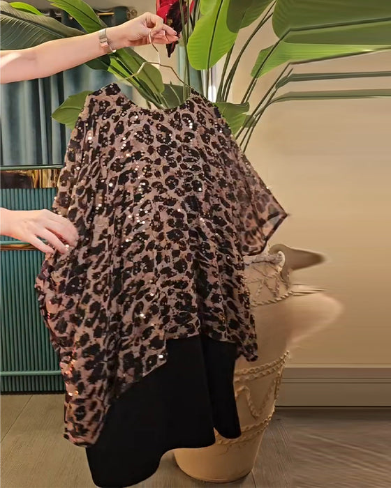 T-Shirt Leopardenmuster mit Pailletten Fledermausärmel