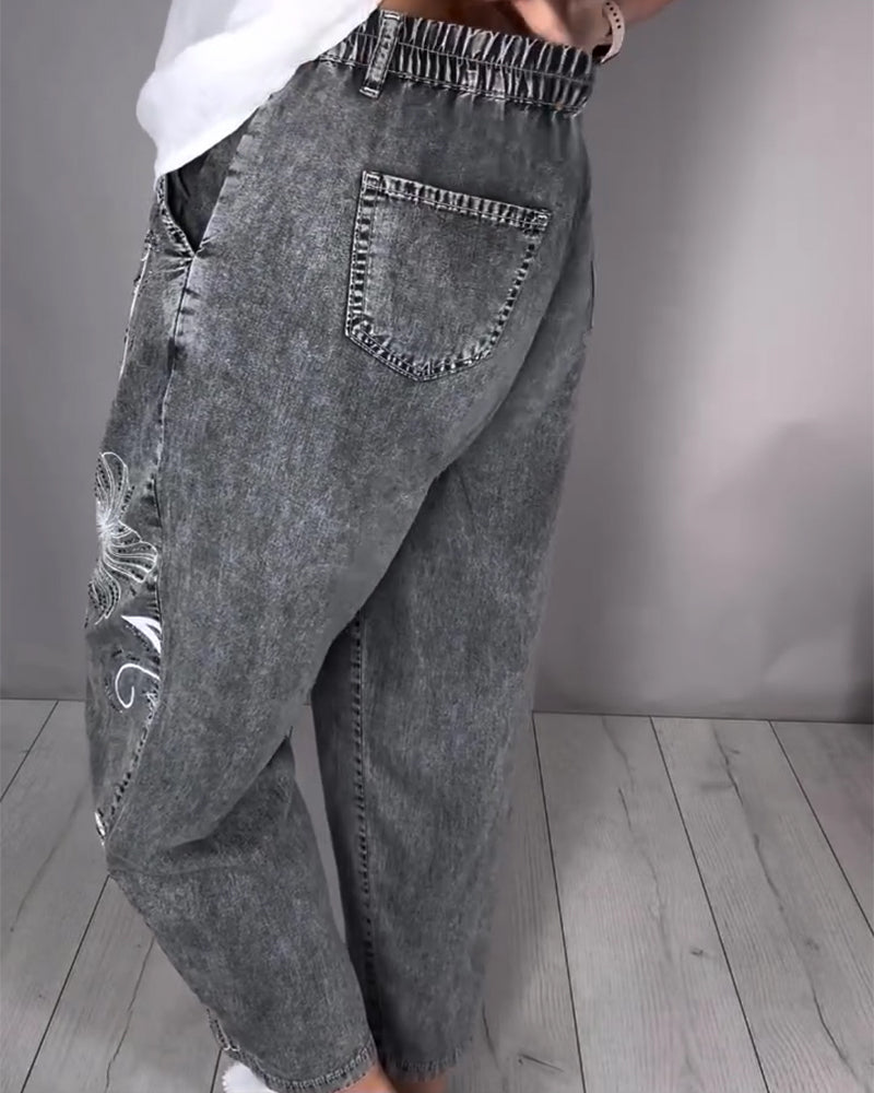 Jeans Blumendruck Abgenutzt