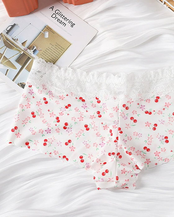 Slip Mit Spitzenbesatz Und Mittelhoher Taille