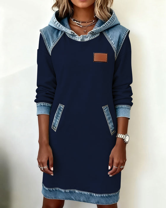 Kapuzenkleid Mit Kontrast-Einsätzen