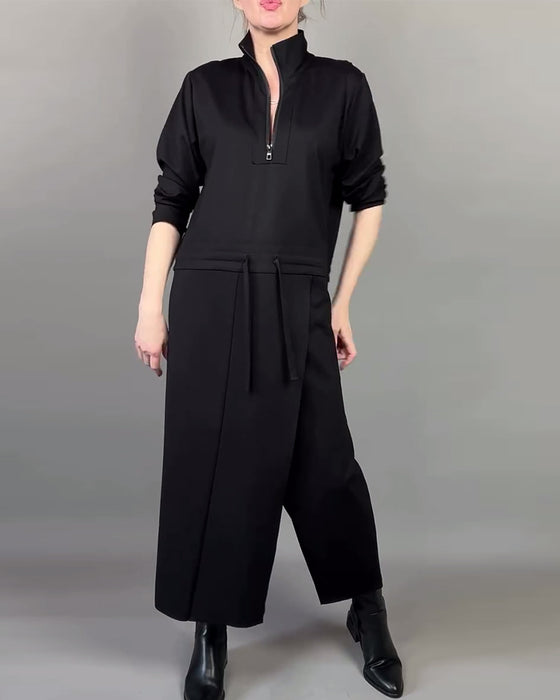 Kleid Mit Reißverschlusskragen Und Modischem Ambiente