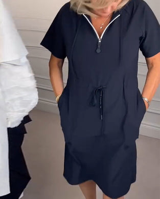 Kleid mit Kapuze und halbem Reißverschluss für Sport