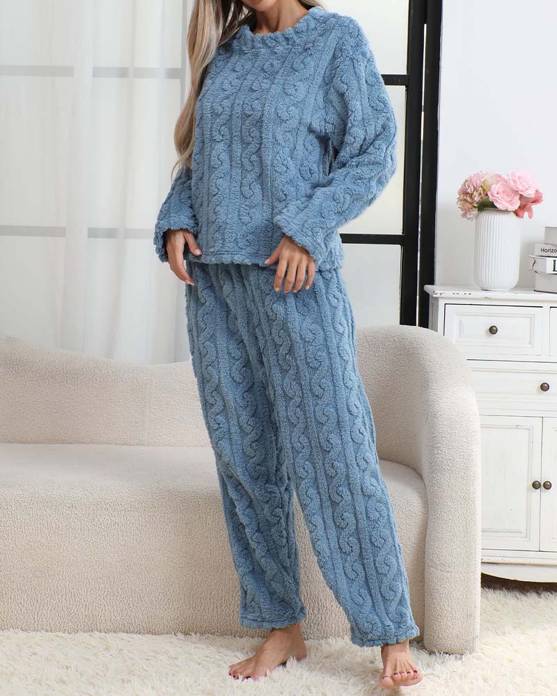 Ein einfarbiger Homewear-Pyjama