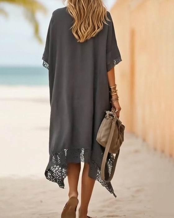 Asymmetrisches Kleid Mit Spitzeneinsätzen