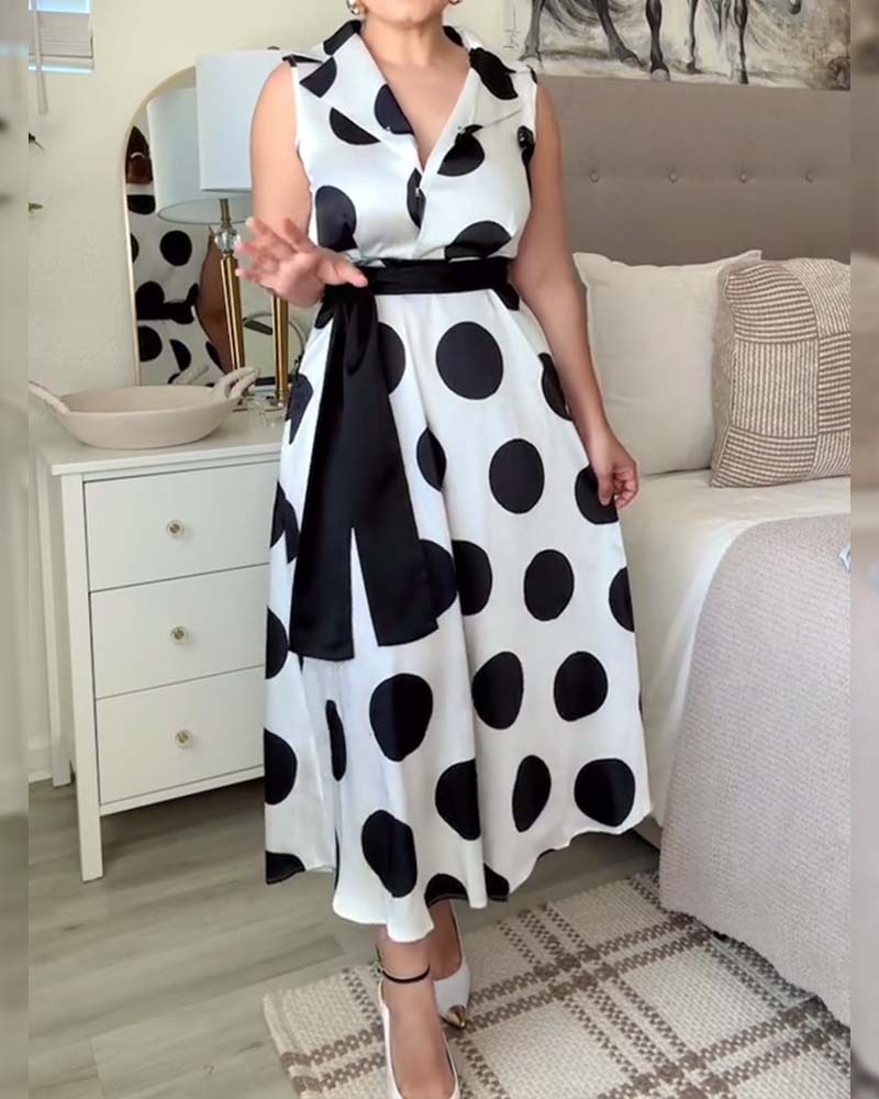elegantes ärmelloses Kleid mit Polka-Dots