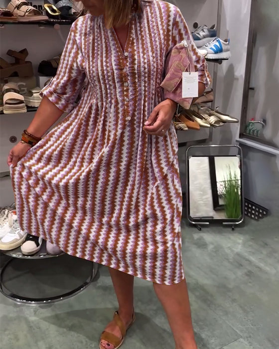 Kleid mit Wellenmuster