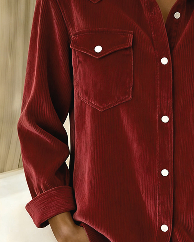 Langärmliges Hemd mit Revers und Knopfleiste