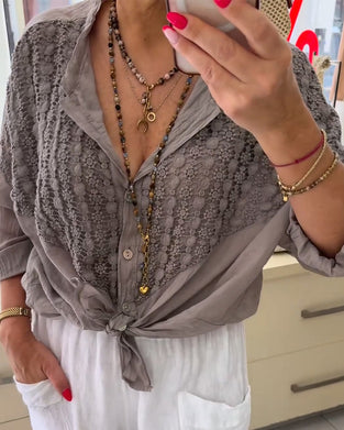 Bluse Mit Knopf Und Fledermausärmel