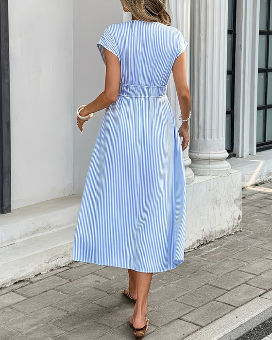 Kleid V-Ausschnitt Gestreift Figurbetonte Taille