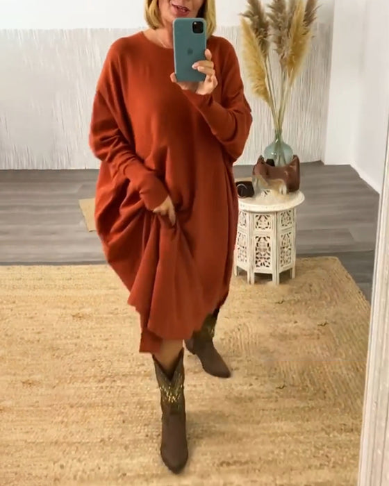 Einfarbiges Pulloverkleid mit Fledermausärmeln