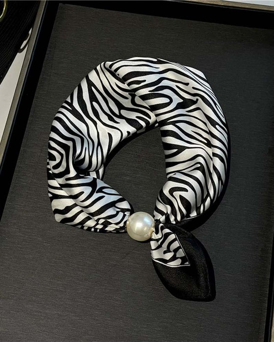 Müheloser Glamour: Perlenkettenschal 🧣