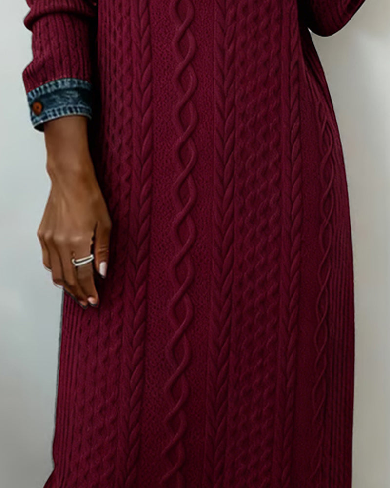 Kleid mit Kragen aus Denim, Zopfmuster-Strick und Patchwork