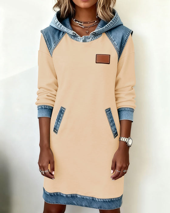 Kapuzenkleid Mit Kontrast-Einsätzen