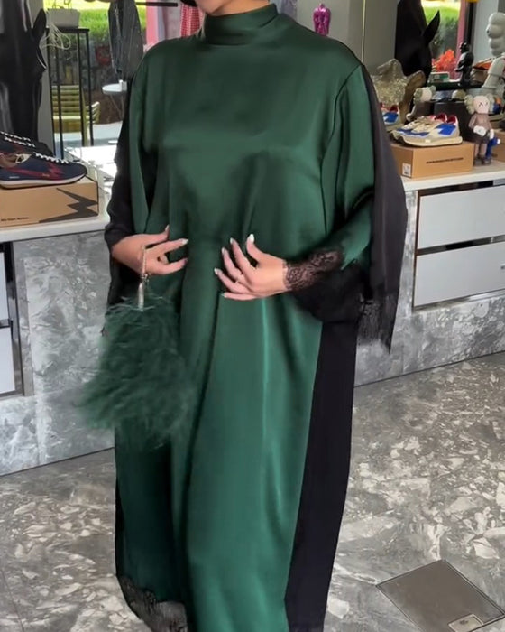 Kleid Mit Stehkragen Und Spitzenbesatz