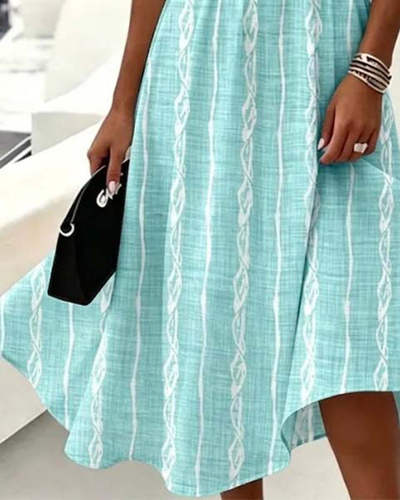 Kleid Rundhals Ärmellos Gestreift Figurbetonte Taille