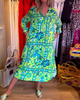 Kleider mit lockerer Passform, Aufdrucken und Taschen