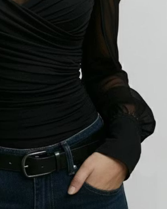 Top Mit Hohem Ausschnitt Und Freier Schulter Mit Gekreuzter Kräuselung