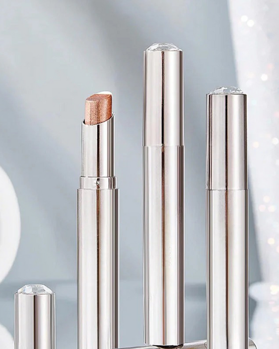 Wasserfester Glitzernder Lidschattenstift Mit Farbverlauf