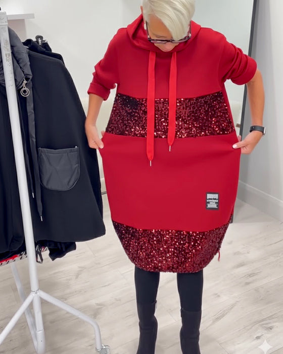 Kleid mit Kapuze und modischem Patchwork