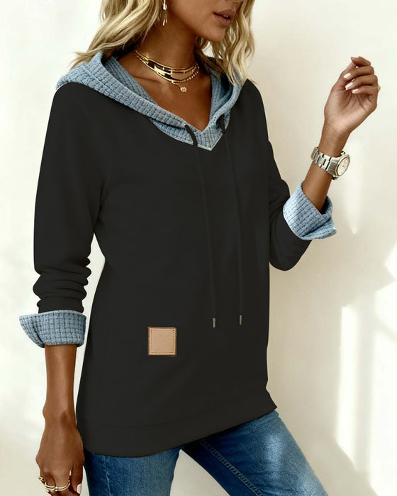 Lässiges Sweatshirt mit Kapuze und Waffel-Einsätzen