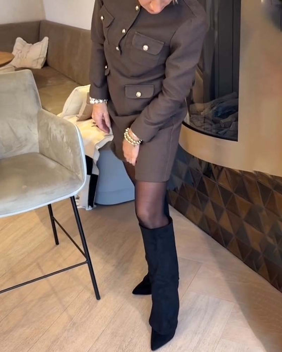 Elegantes und schlankes Kleid im Chanel-Stil