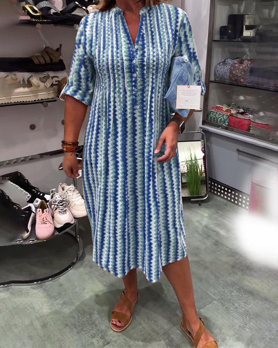 Kleid mit Wellenmuster